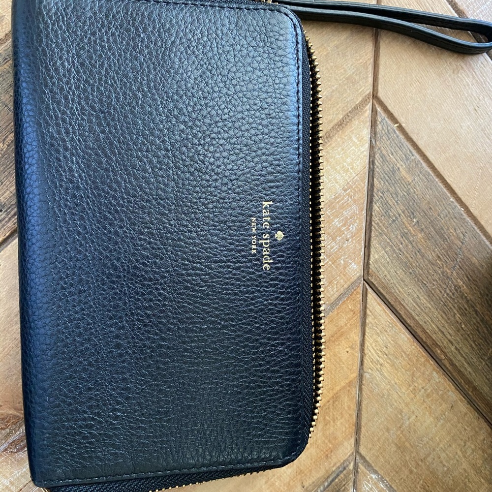Kate spade clutch wallet